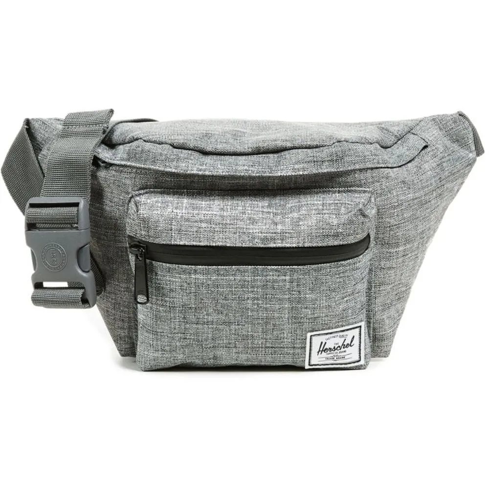 Seventeen Hip Pack