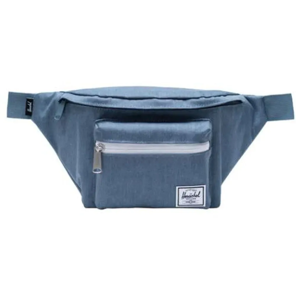 Seventeen Hip Pack